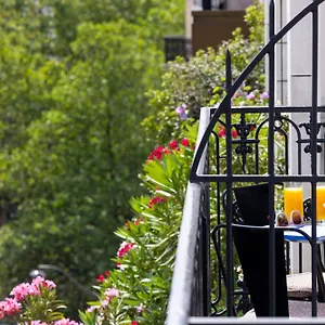 **** Hotel Padam França